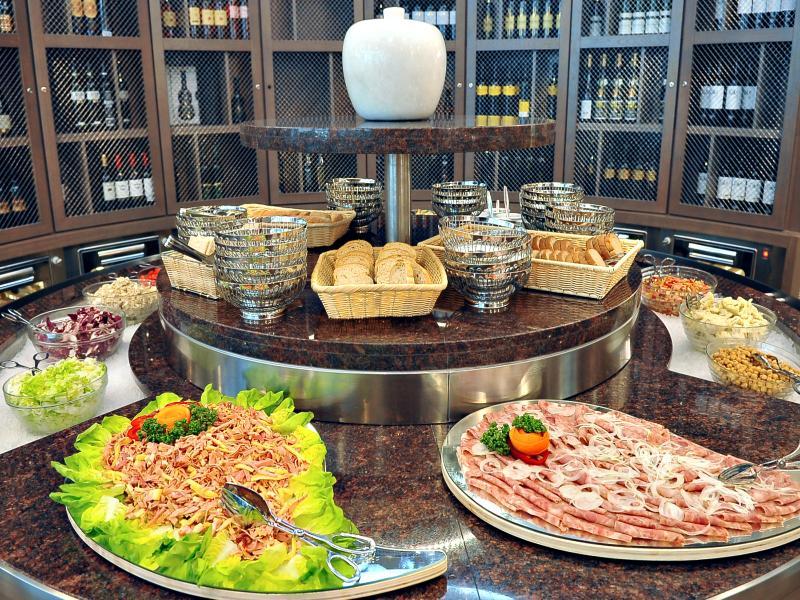 Hotel Zagreb - Health & Beauty 로가스카슬라티나 외부 사진